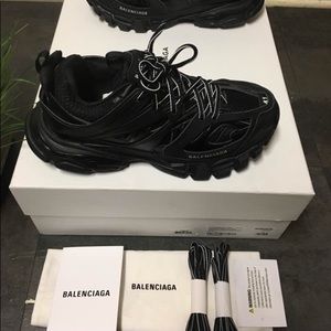Balenciaga Track Black Sneakers Men Size 8 VNDS